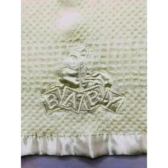 Kidget Thermal Baby Blanket Giraffe w. Satin Trim Yellow 33 3/8 x 29 1/4 inches - Picture 2 of 5